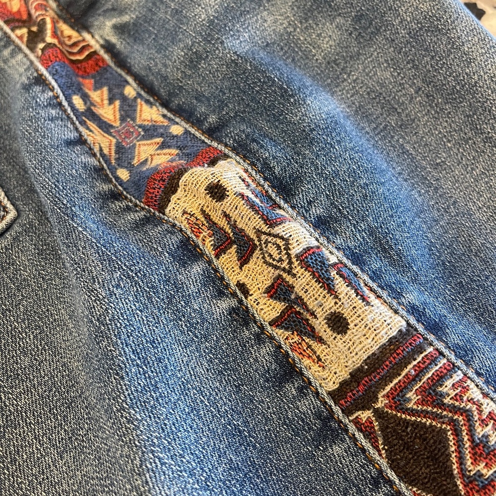 Judy Blue Relaxed Fit Jeans Women’s 9/29 Western Aztec Boho Southwest Embroidery - Picture 9 of 10